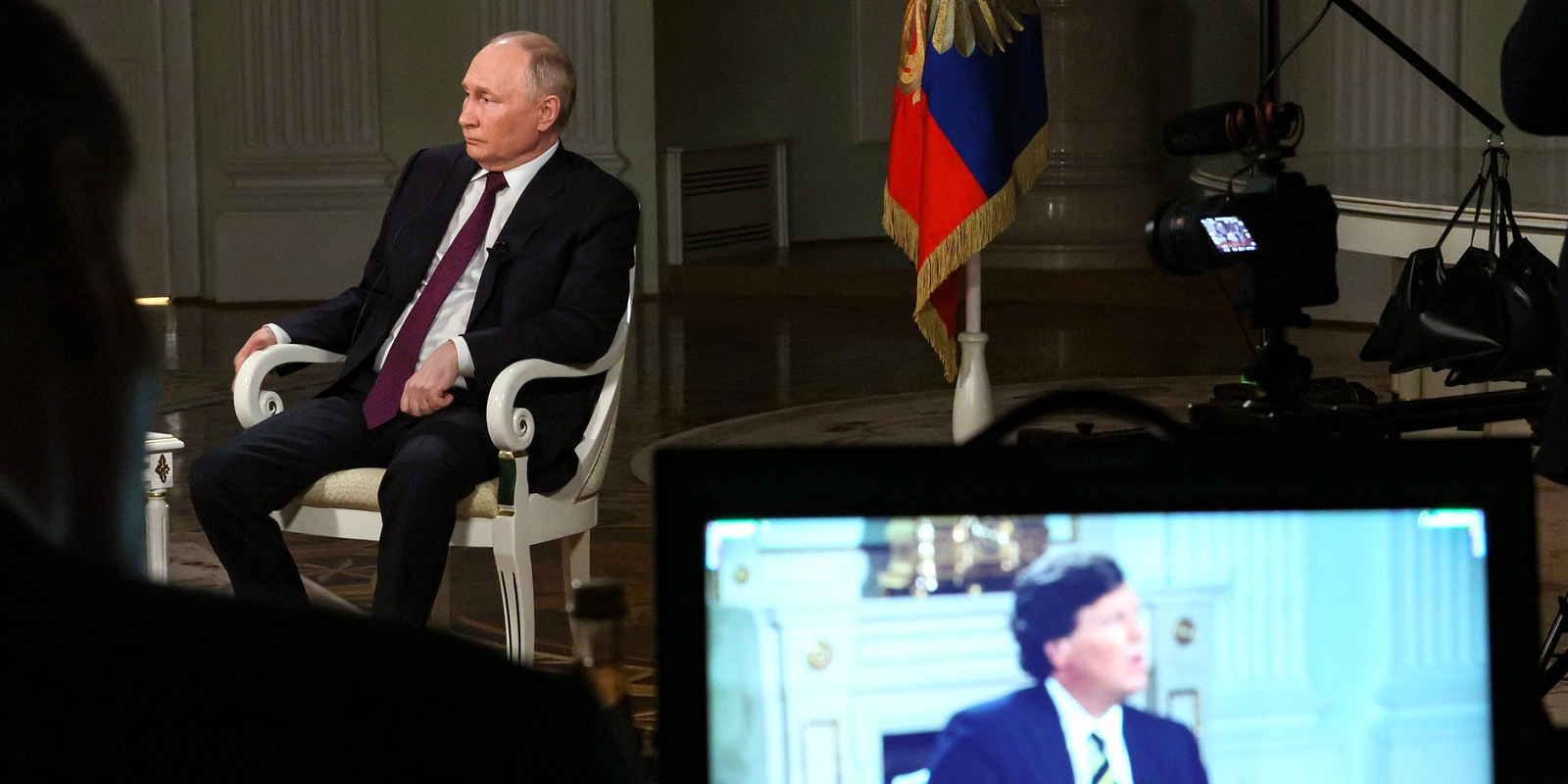 Президент РФ Владимир Путин дает интервью американскому журналисту Такеру Карлсону. Фото: Администрация президента России