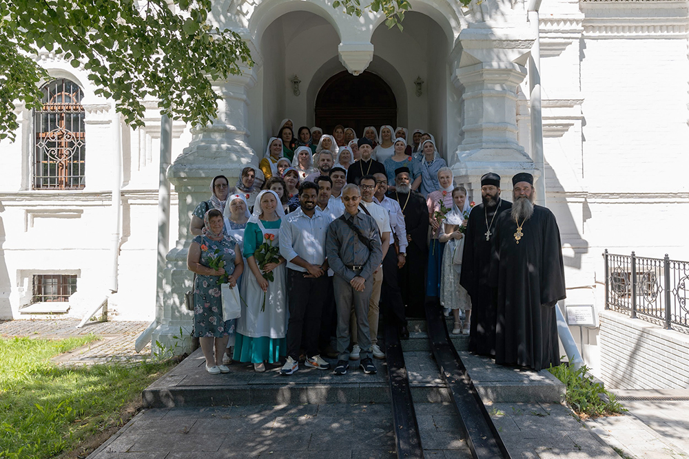 Торжественное вручение свидетельств государственного образца «Младшая медицинская сестра по уходу за больными IV разряда» в Феодоровском женском монастыре. Фото: свящ. Сергий Савенков / preparhia.ru