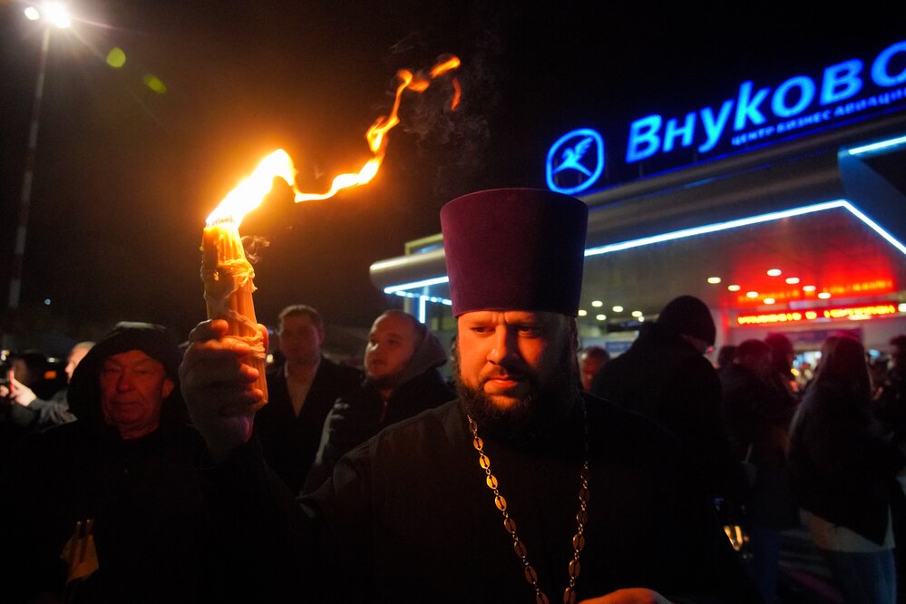 Встреча огня в аэропорту Внуково. Фото: Авилов Александр / Агентство «Москва»