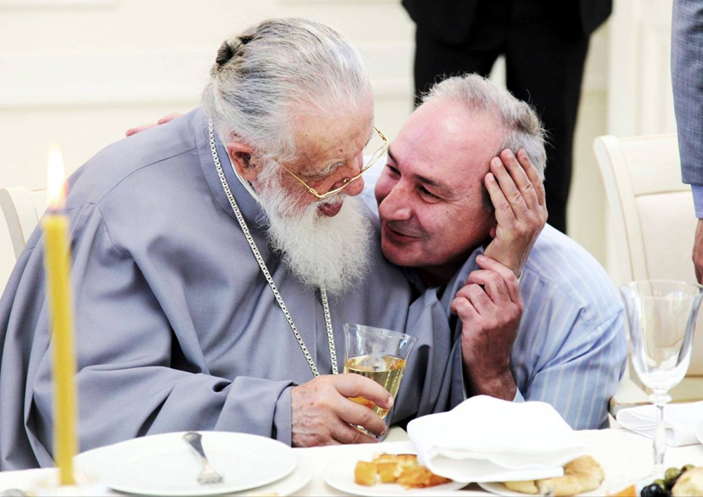 Патриарх Илия и историк Заал Абашидзе (2 августа 2013 года, именины патриарха). Фото: из личного архива Заала Абашидзе