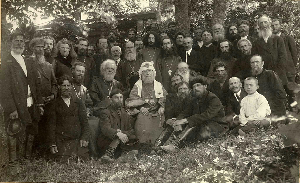 Патриарх Тихон (в центре) в Троице-Голенищево, 1921 год. Фото: <a rel=