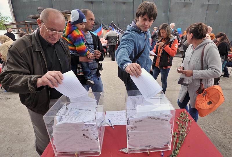 Референдум за самоопределение Донецкой и Луганской областей Украины. Фото: Сергей Киселев / Коммерсантъ