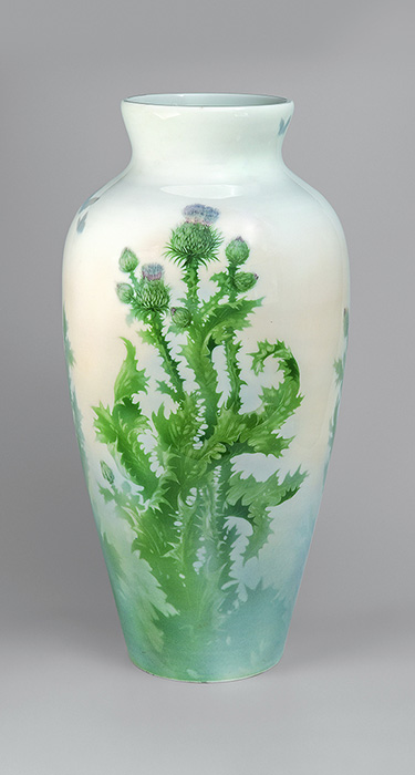 Ваза &laquo;Чертополох&raquo;. Фото:&nbsp;Андрей Теребенин/Государственный Эрмитаж