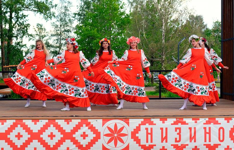 Семейный фестиваль "Иван Купала" в деревне Низино. Фото: Алексей Смагин / Коммерсантъ