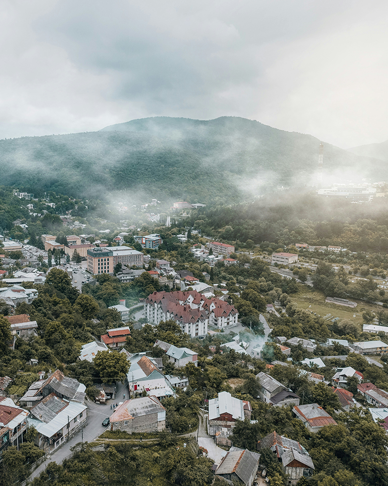 Город Дилижан. Фото: IsaaK Alexandre KaRslian / Unsplash