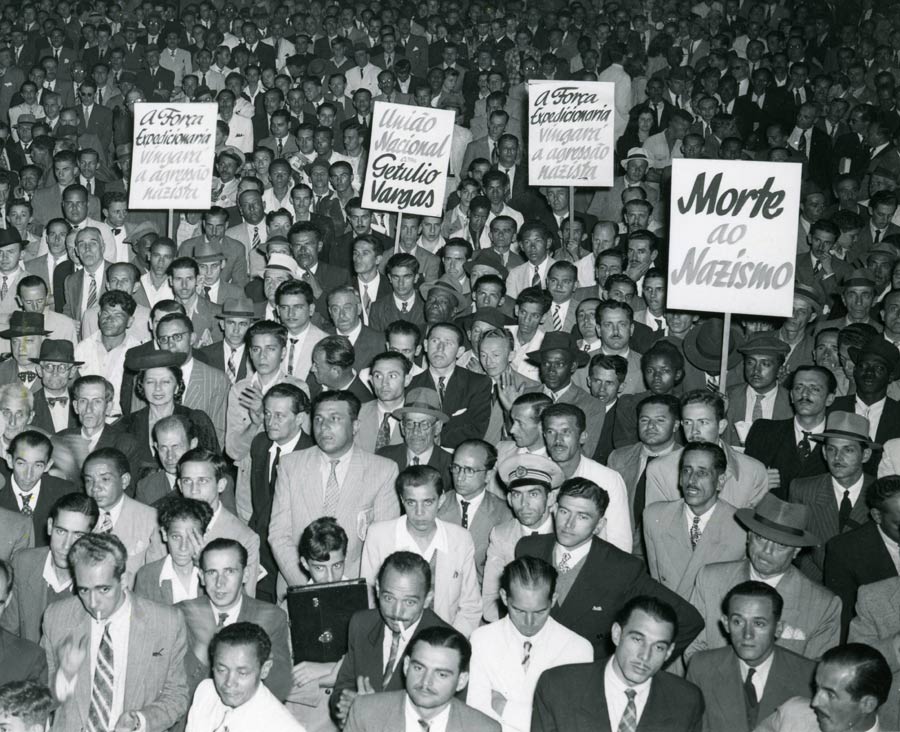 Митинг против нацизма в Рио-де-Жанейро, май 1943 года. Фото: 
