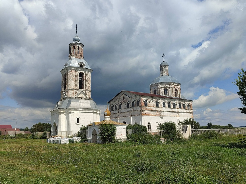 Реставрация колокольни&nbsp;в Державино. Фото: &laquo;Куда ведут ручьи&raquo;