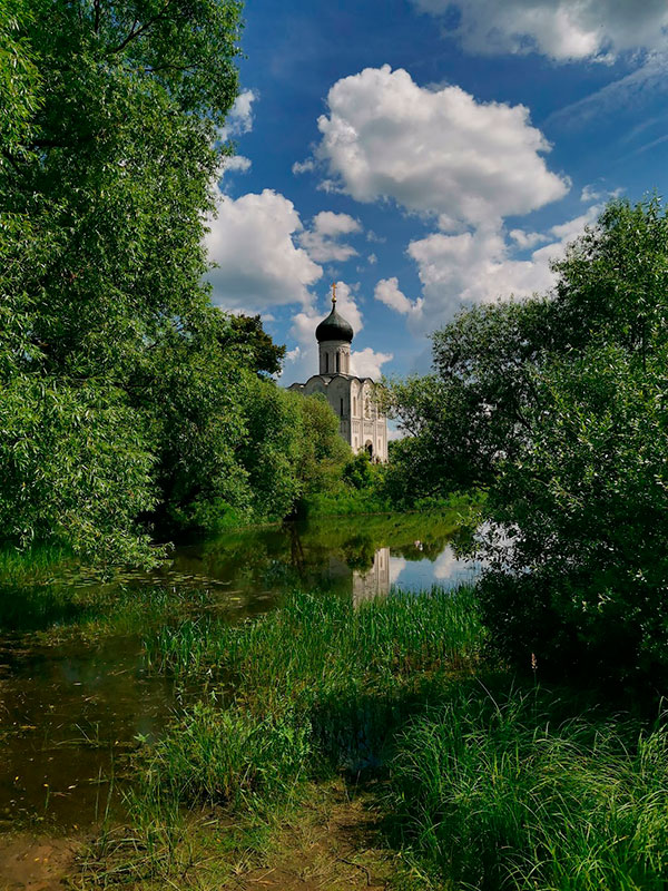 Церковь Покрова-на-Нерли. Фото: Анастасия Полежаева