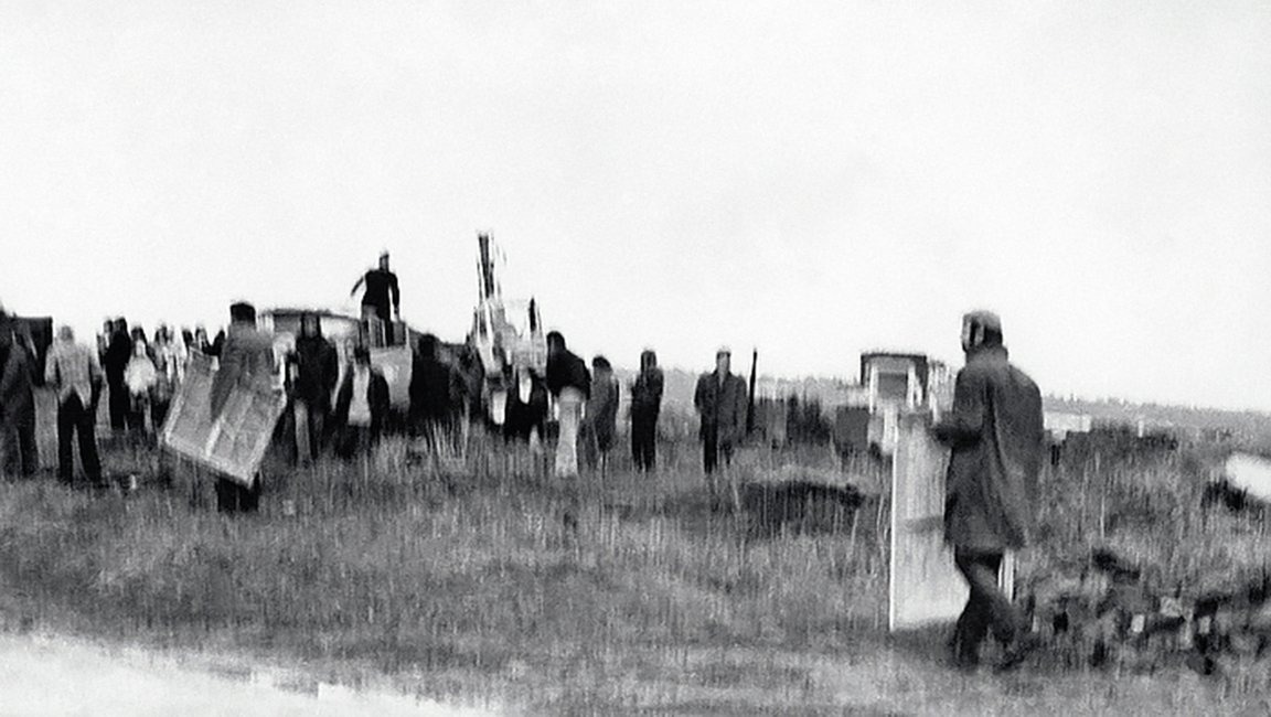 Разгон «Бульдозерной выставки», 15 сентября 1974 года. Фото: из книги Виктора Агамова-Тупицына «Бульдозерная выставка»