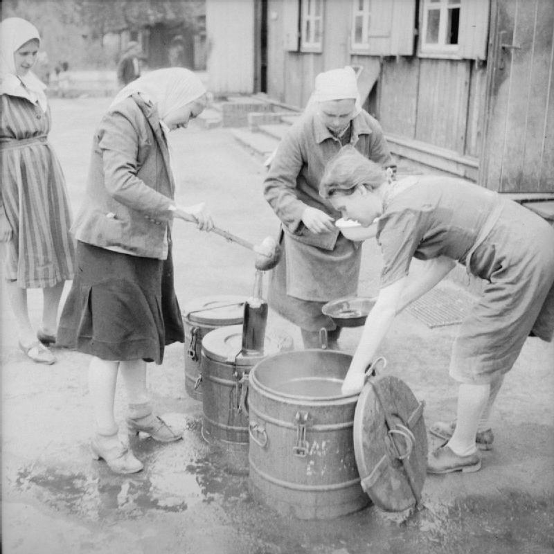 Советские женщины на пункте хозяйственного довольствия в Гамбурге. Фото: Imperial War Museum