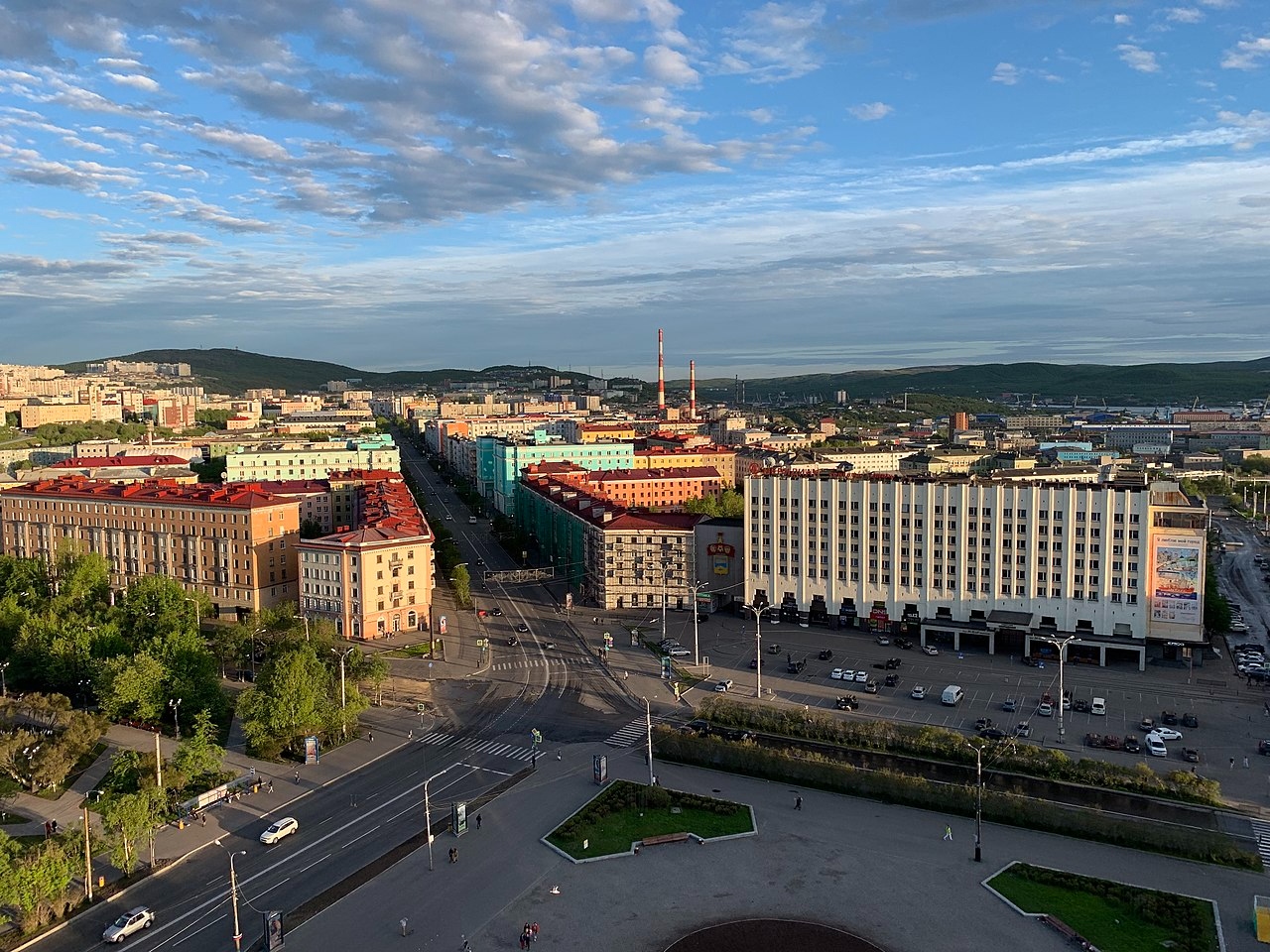 Центр Мурманска, площадь Пять Углов. Фото: Sergei Gussev / Wikipedia