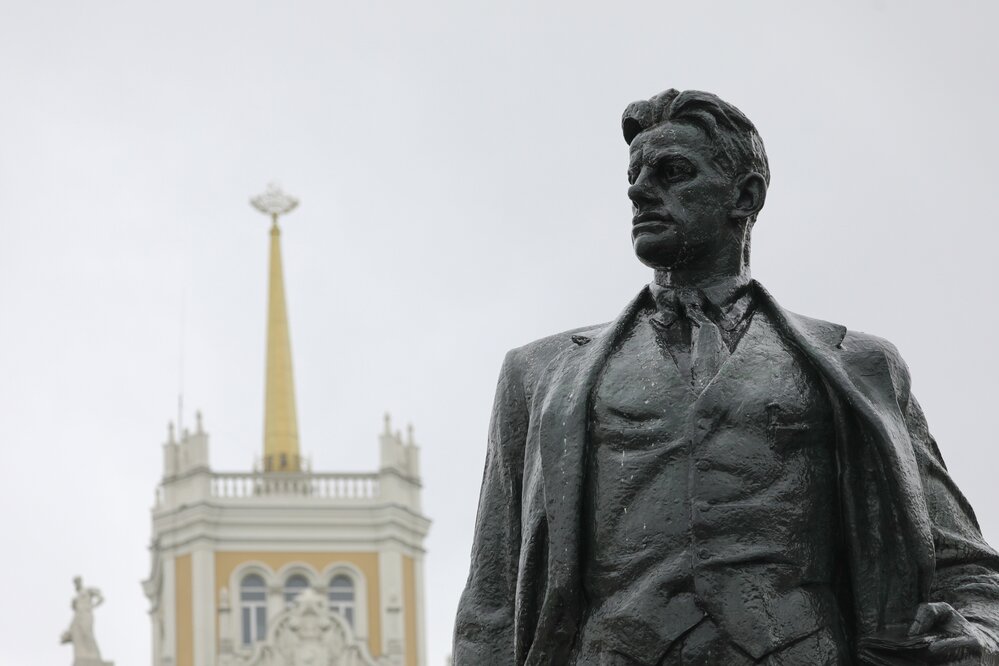 Памятник Владимиру Маяковскому на Триумфальной площади. Фото: Зыков Кирилл / Агентство «Москва»