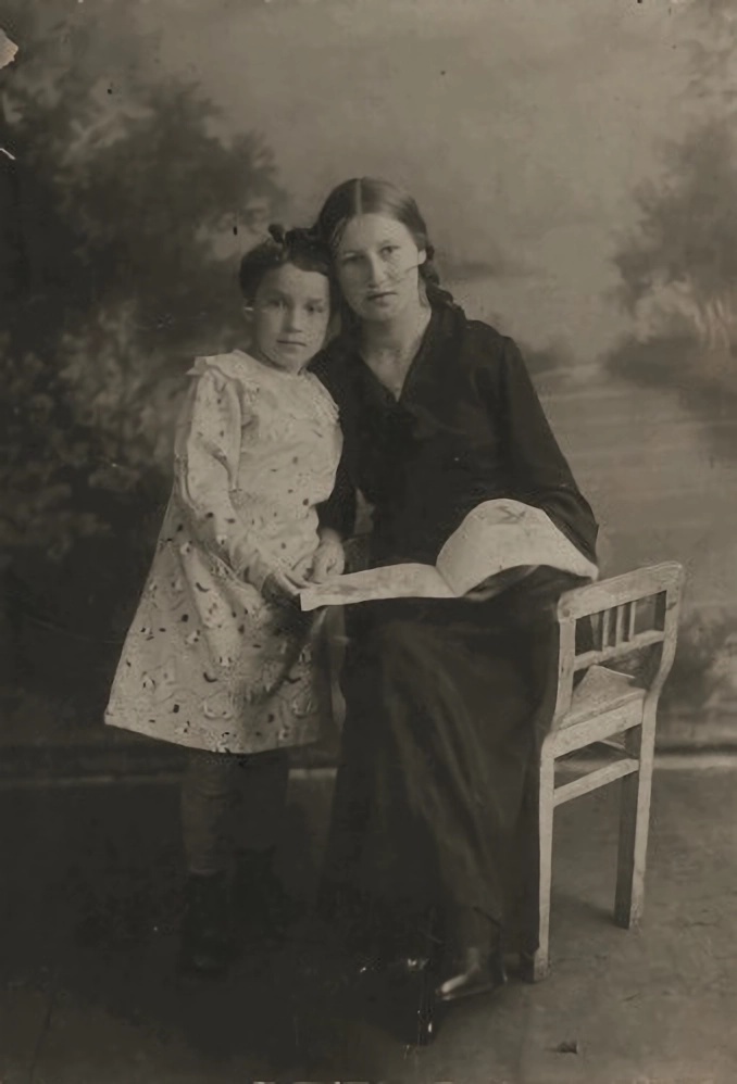 Таня и Нина Савичевы. Фото:&nbsp;Государственный музей истории Санкт-Петербурга