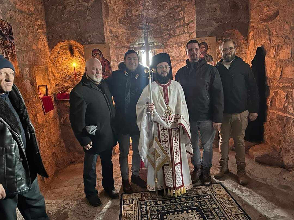 Никола Джуфка в центре. Фото: из социальных сетей Никола Жуфка