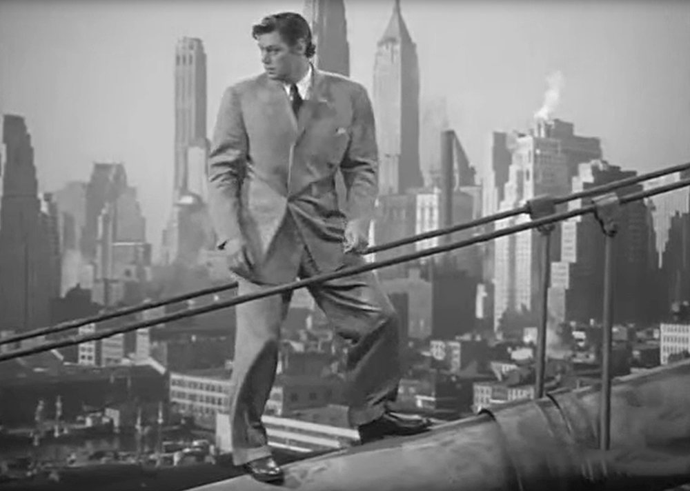 Тарзан, окруженный полицейскими, готовится спрыгнуть с Бруклинского моста. Кадр их фильма &laquo;Тарзан в Нью-Йорке&raquo; (1942).&nbsp;Фото:&nbsp;MGM