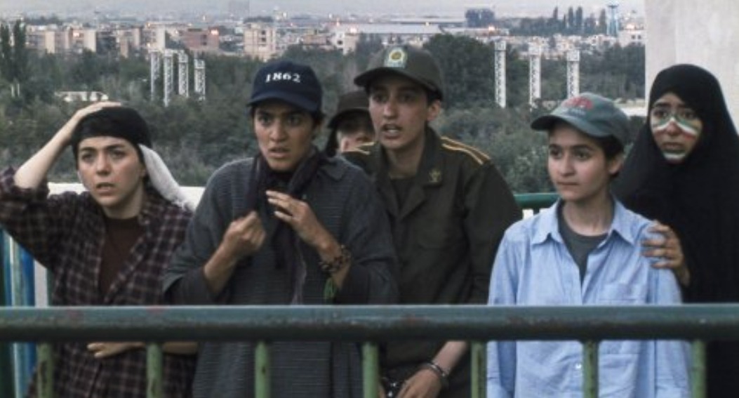 Кадр из фильма &laquo;Оффсайд&raquo;. Фото:&nbsp;Jafar Panahi Film Productions