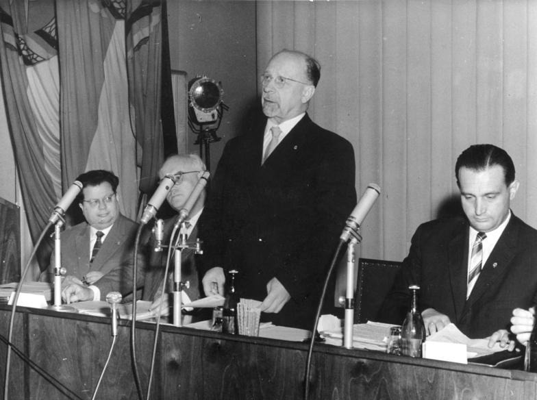 Вальтер Ульбрихт на пресс-конференции 15 июня 1961 года. Фото: Bundesarchiv / zeitklicks.de