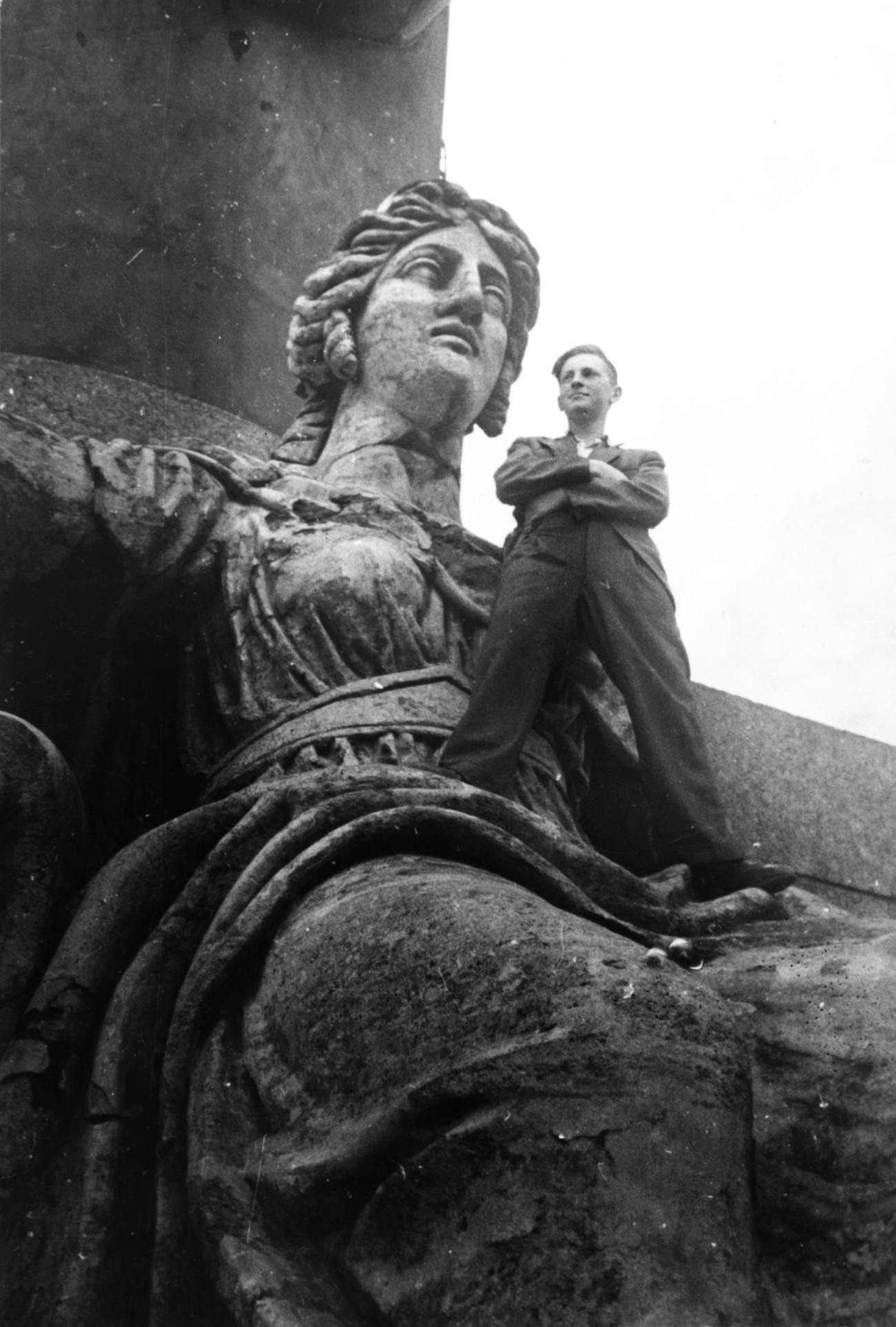 Иосиф Бродский с юности. Фото: из собрания центрального государственного архива кино фотодокументов /&nbsp;vk.com/brodsky.online