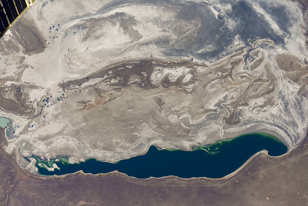 Снимок Аральского моря с борта МКС, 2021 год. Фото: NASA