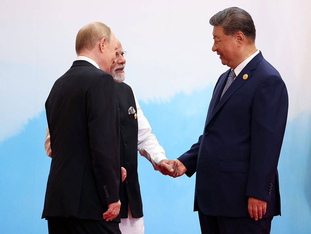 Президент РФ Владимир Путин, премьер-министр Индии Нарендра Моди и председатель Китайской Народной Республики (КНР) Си Цзиньпин. Фото: Александр Казаков/РИА Новости