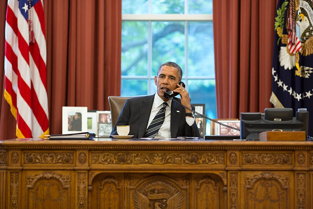 Барак Обама беседует с Хасаном Рухани 27 сентября 2013 года. Фото: Pete Souza/White House