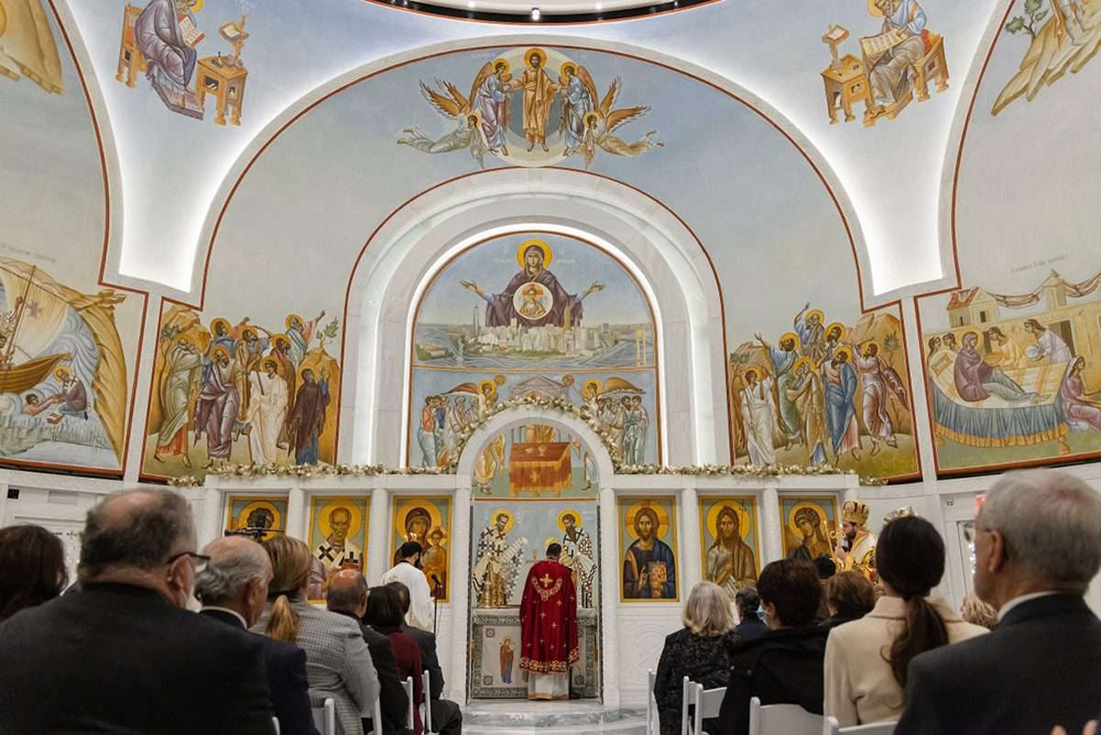 Служба в новой церкови Святого Николая. Фото: church.stnicholaswtc.org