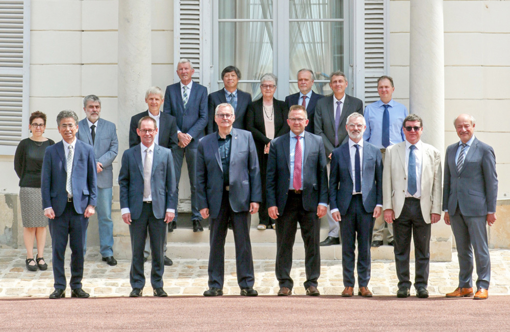 Члены генеральной конференции по мерам и весам в Версале. Фото: ФГБУ ВНИИМС