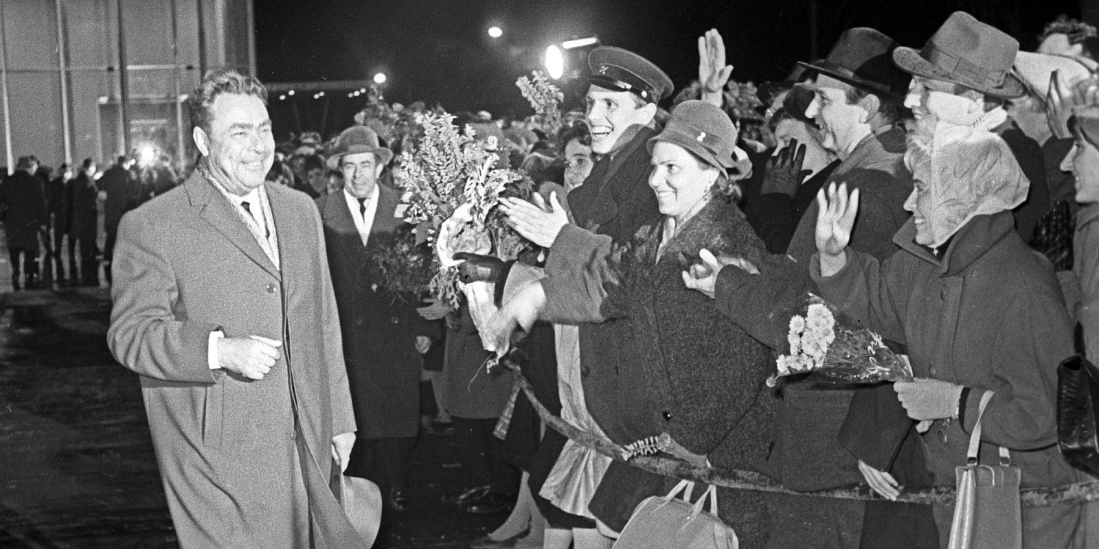 Председатель Президиума Верховного Совета СССР Леонид Брежнев во время прибытия в Москву из Афганистана. Фото: Василий Носков / РИА Новости