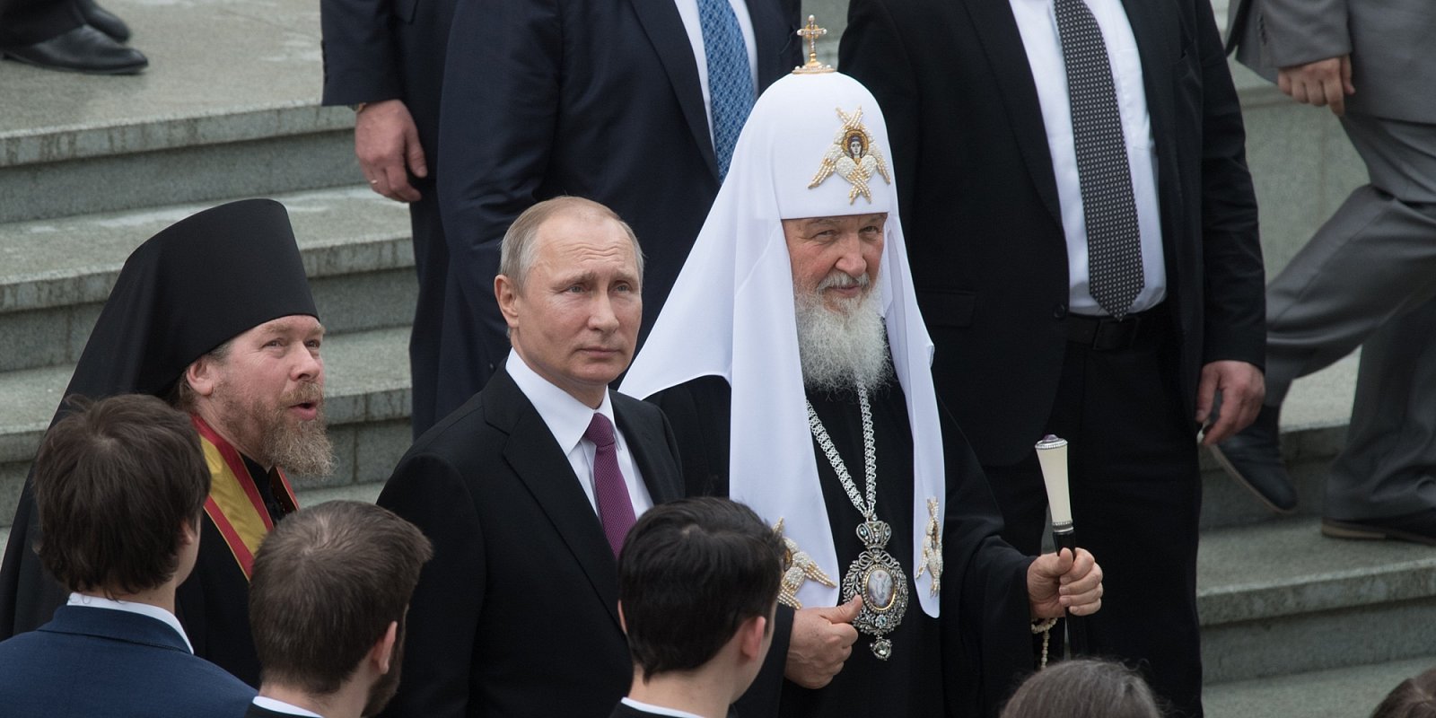 Президент РФ Владимир Путин, патриарх Московский и всея Руси Кирилл и епископ Егорьевский Тихон (Шевкунов). Фото: Сергей Гунеев / РИА Новости