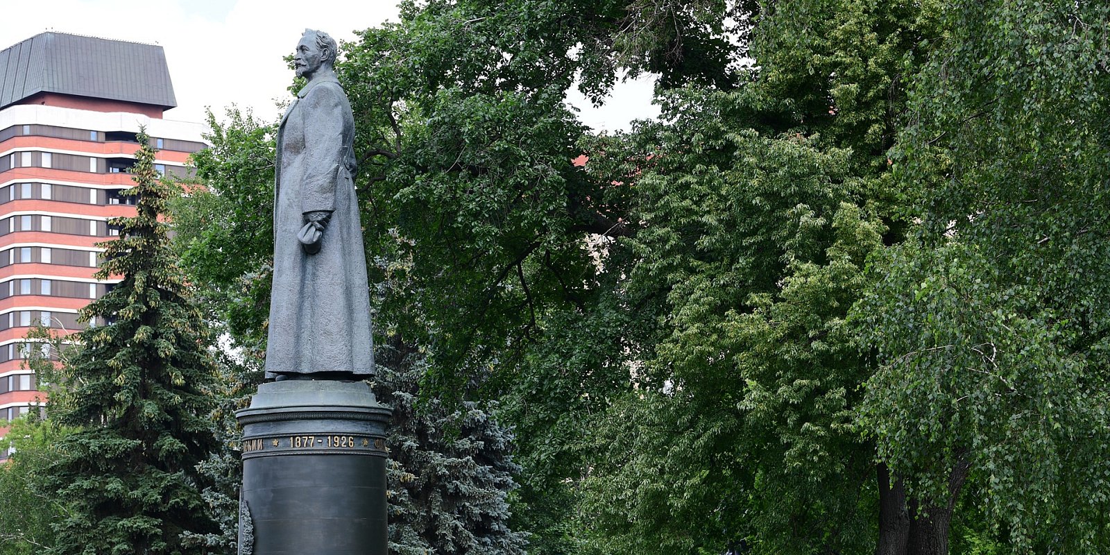Памятник Феликсу Дзержинскому в парке искусств 